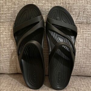 🐊 CROCS Kadee II Croslite Foam Cushion Black Strappy Slide Sandals, Like New!